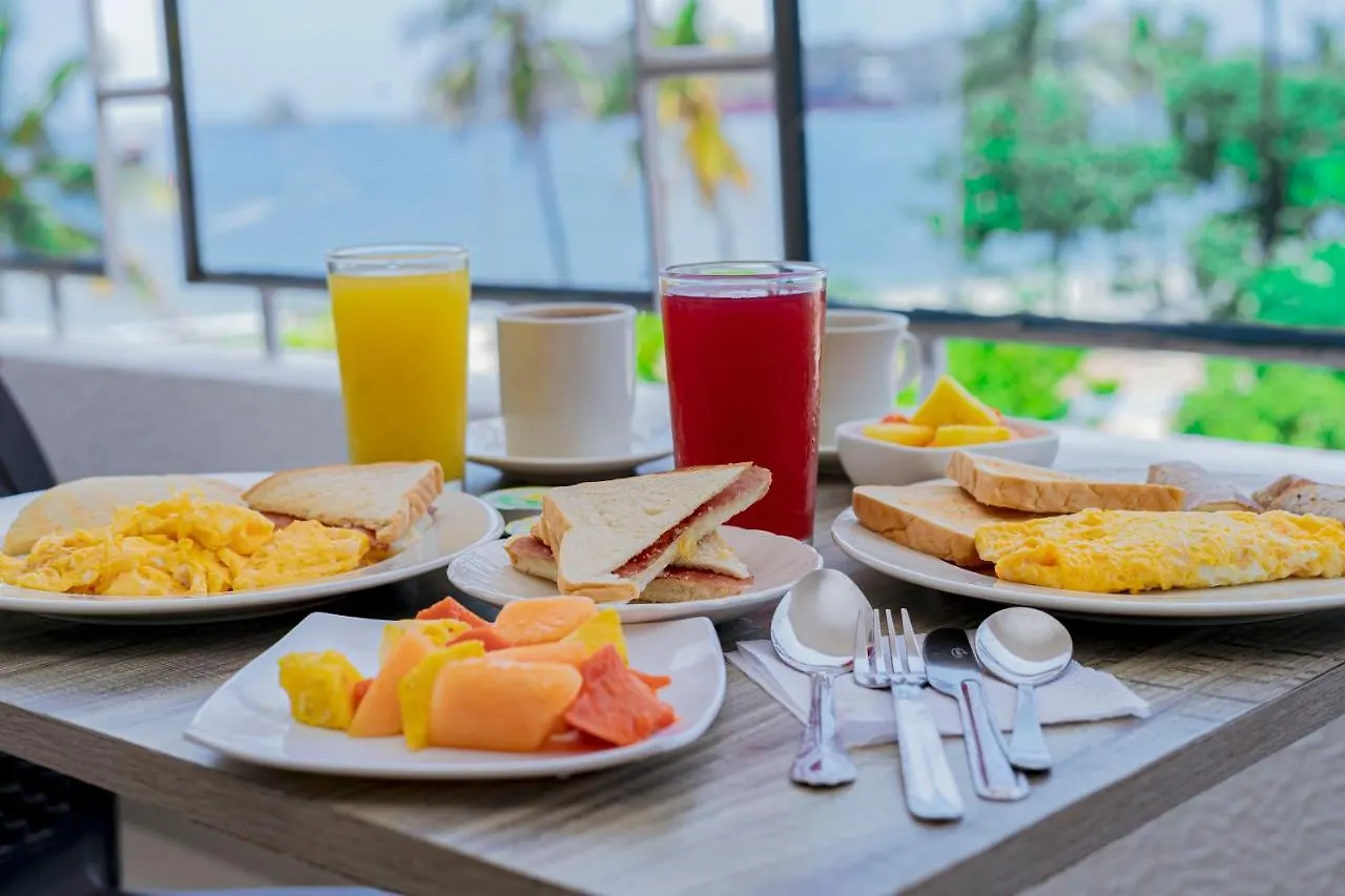Hotel Sol Inn Santa Marta